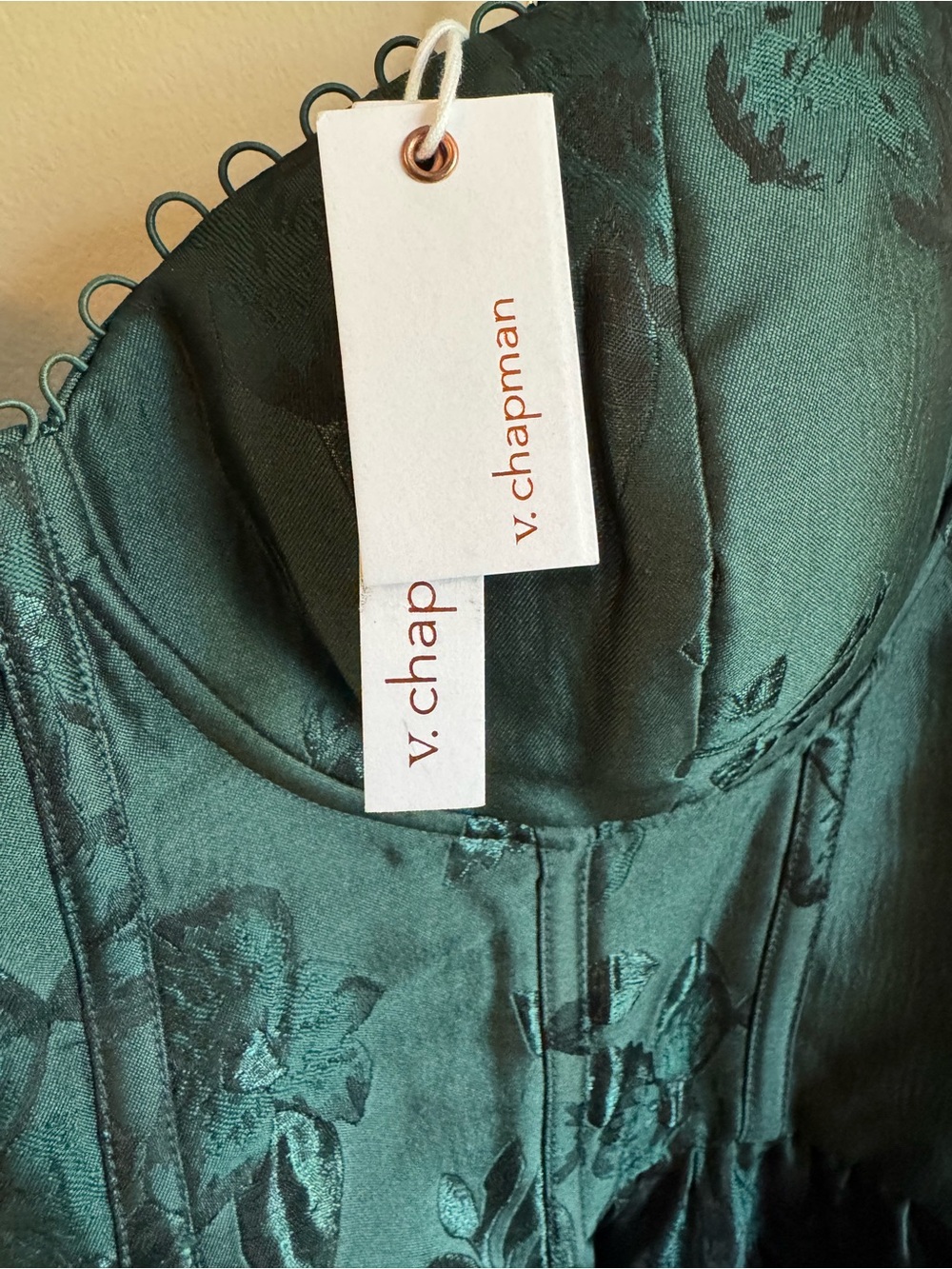 V. Chapman Vera Ruffle-Strap
Corset Side-Slit Midi Dress
Anthropologie Size: 12 - Picture 6 of 7
